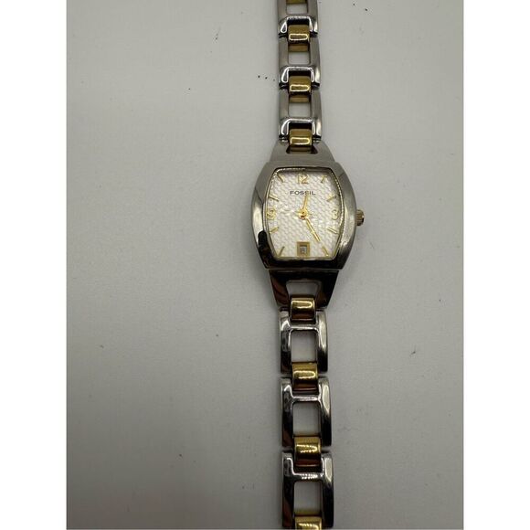 Fossil F2 Silver Tone Oval FaceCase Link Bracelet Band Watch Stainless Steel - Picture 3 of 10